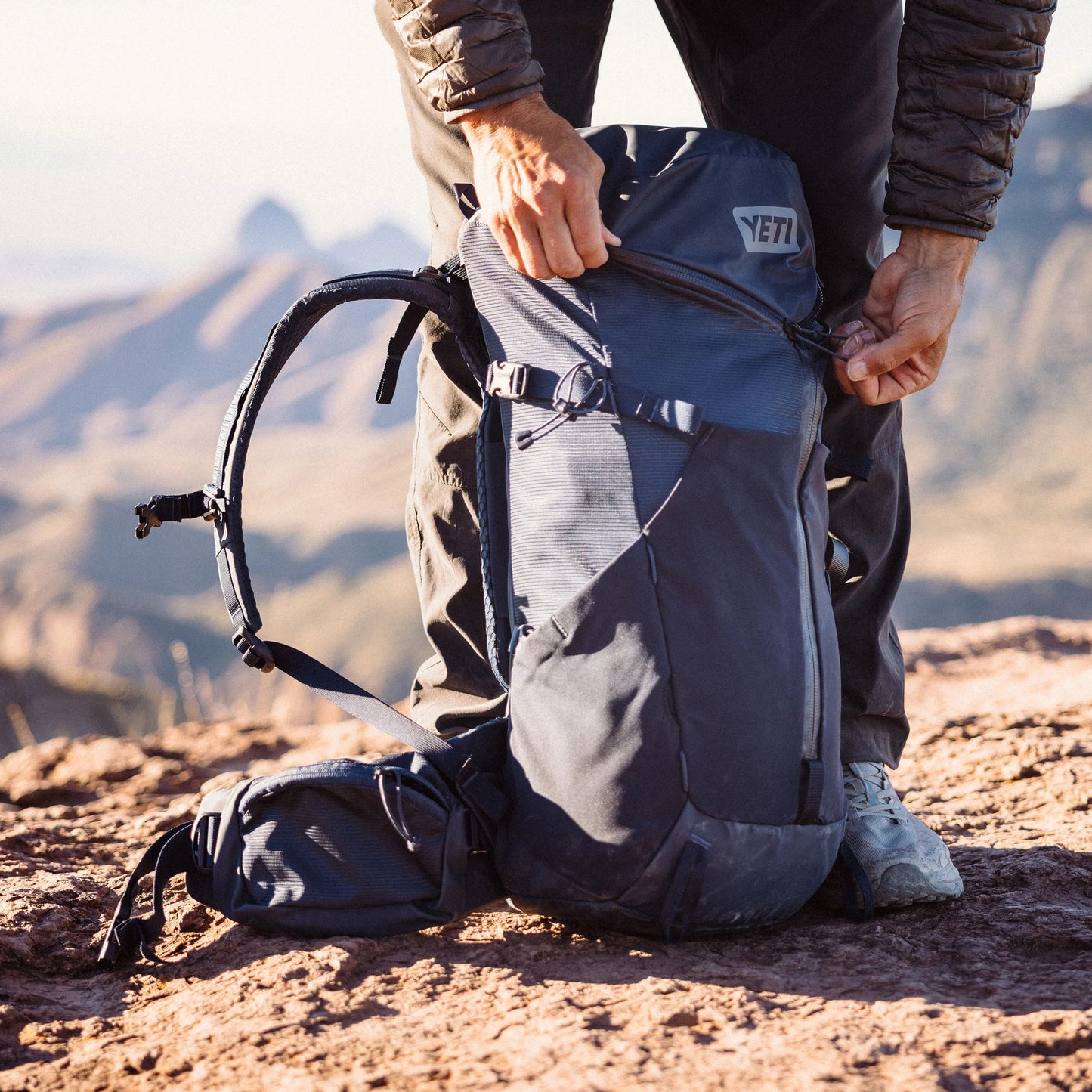 32L Men's Hiking Pack - US 6830