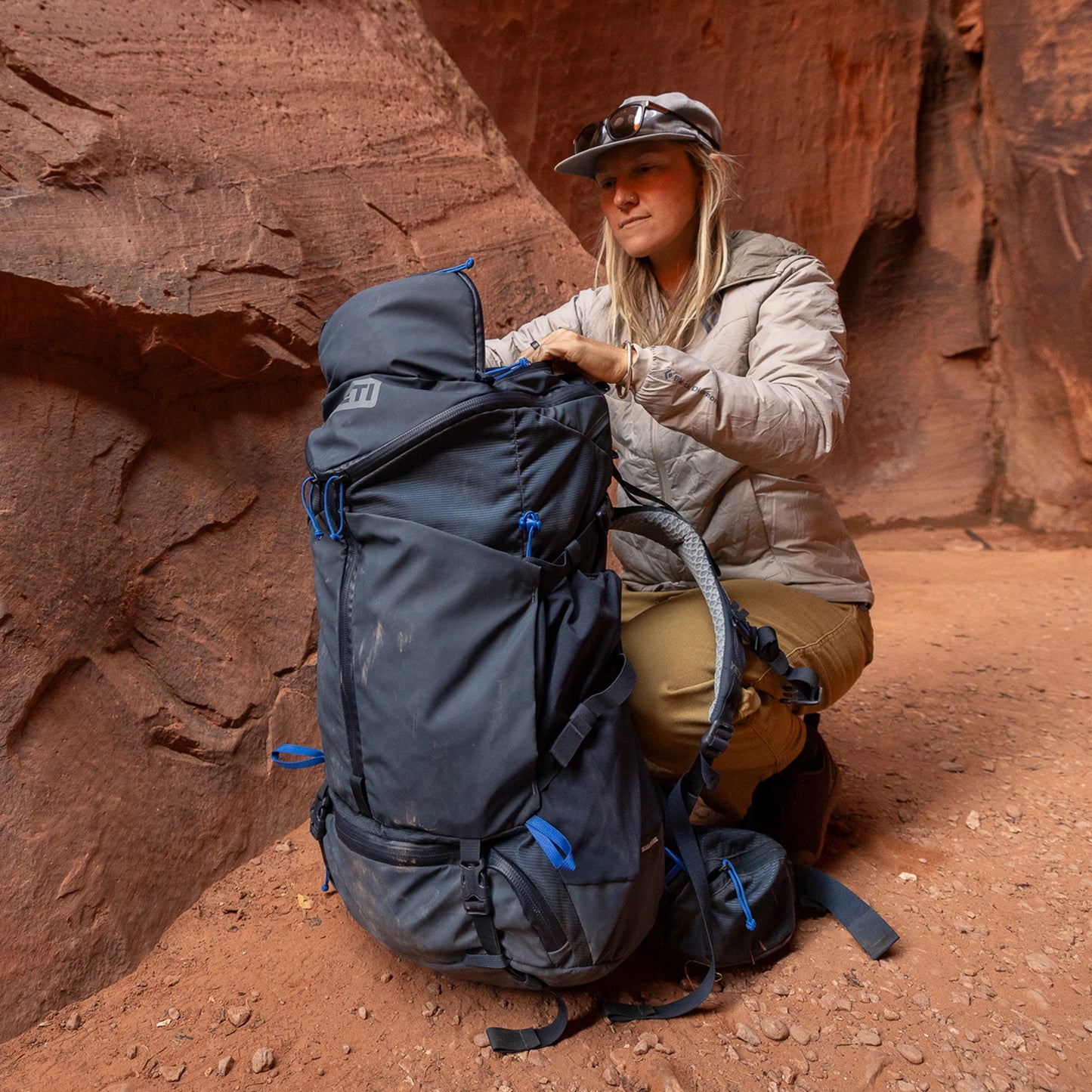 60L Women's Hiking Pack - US 4197