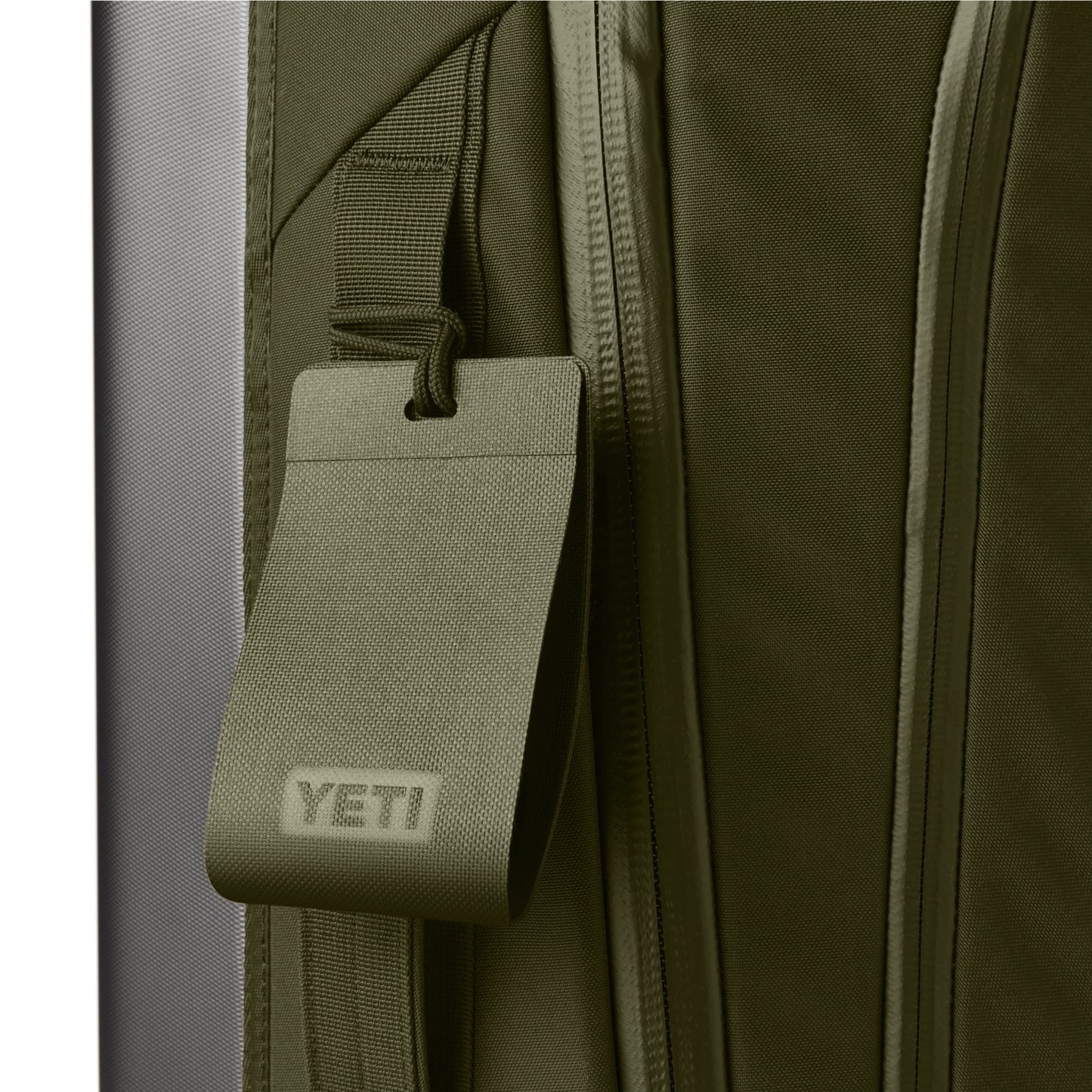 35L/22" Carry-On Luggage - US 5339