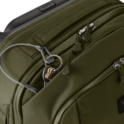 35L/22" Carry-On Luggage - US 5339