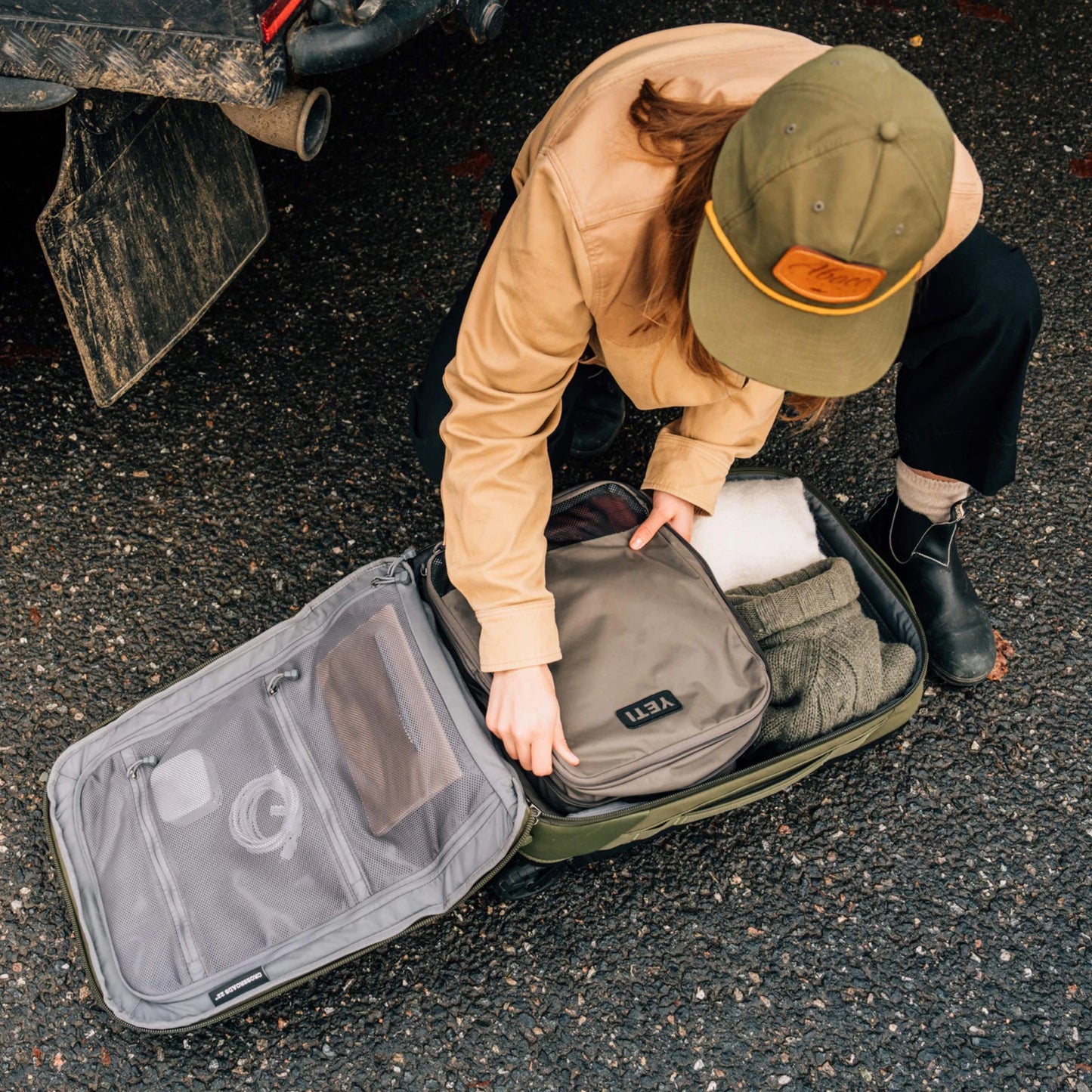 35L/22" Carry-On Luggage - US 5339