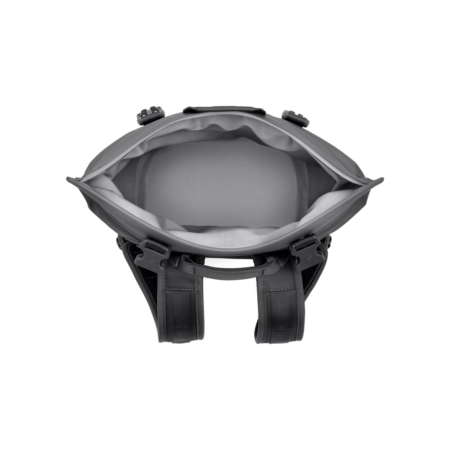 M12 Backpack Soft Cooler - US 5589